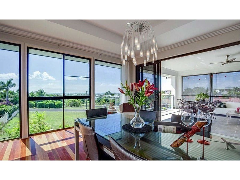 5 Swissalp Drive, Urraween QLD 4655