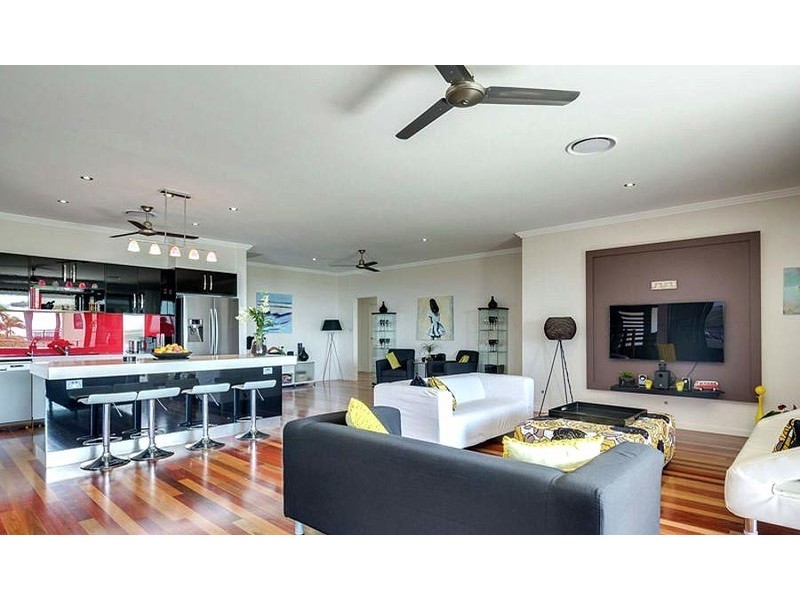 5 Swissalp Drive, Urraween QLD 4655