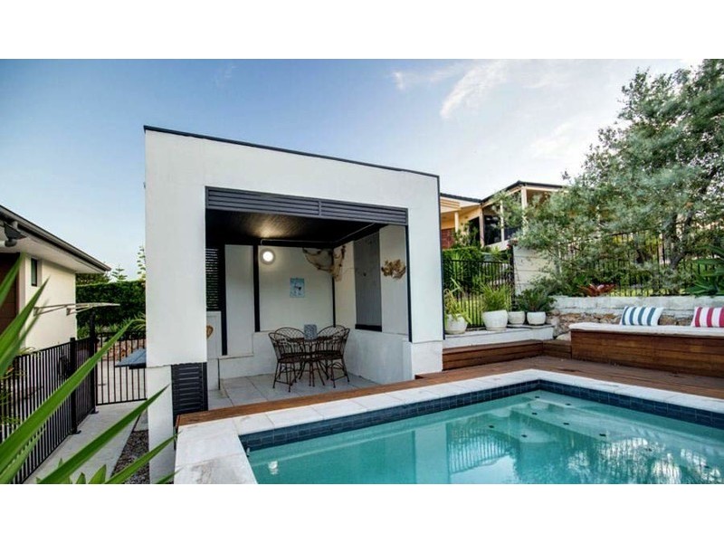 5 Swissalp Drive, Urraween QLD 4655