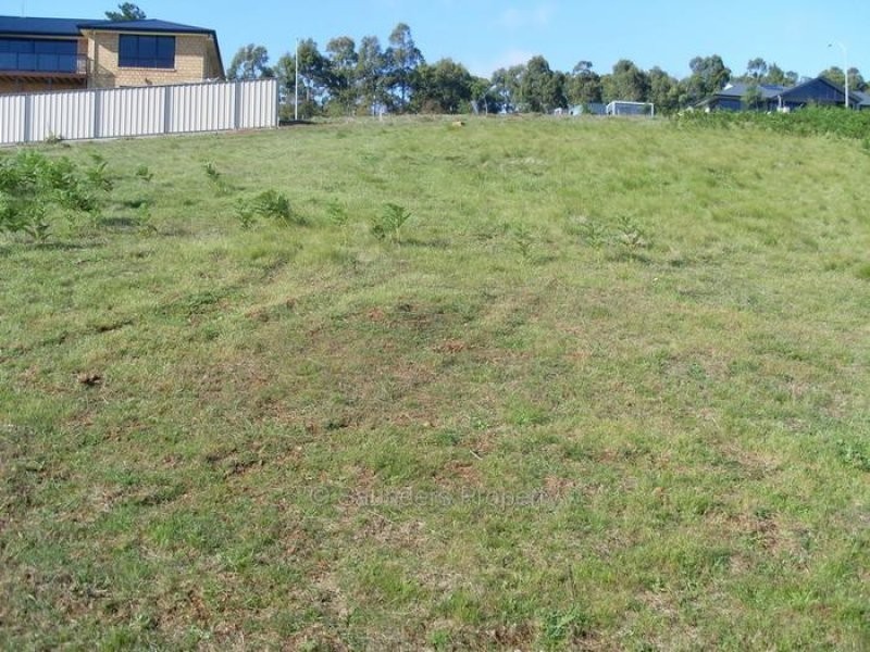 25 McCall Terrace, Stony Rise TAS 7310