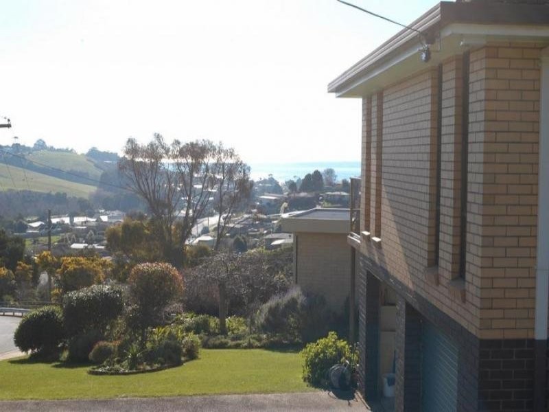 83 Ironcliffe Road, Penguin TAS 7316