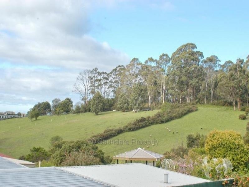 83 Ironcliffe Road, Penguin TAS 7316