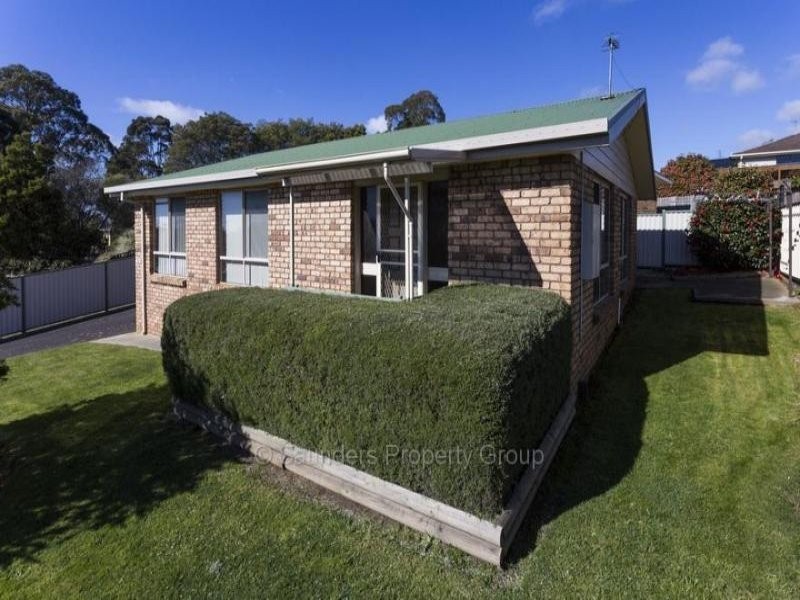 1/33 Lawrence Drive, Devonport TAS 7310
