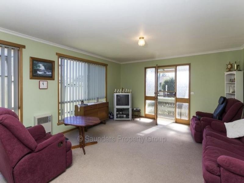 1/33 Lawrence Drive, Devonport TAS 7310