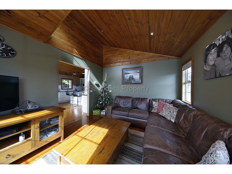 52 William Street, Devonport TAS 7310