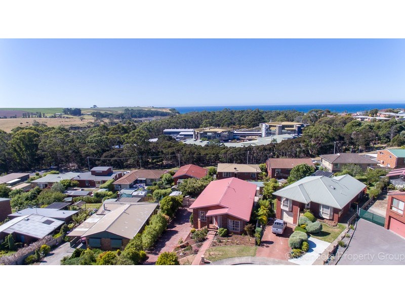 9 Pengali Place, Devonport TAS 7310