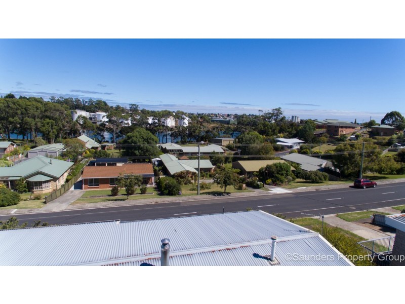 21 River Road, Ambleside TAS 7310