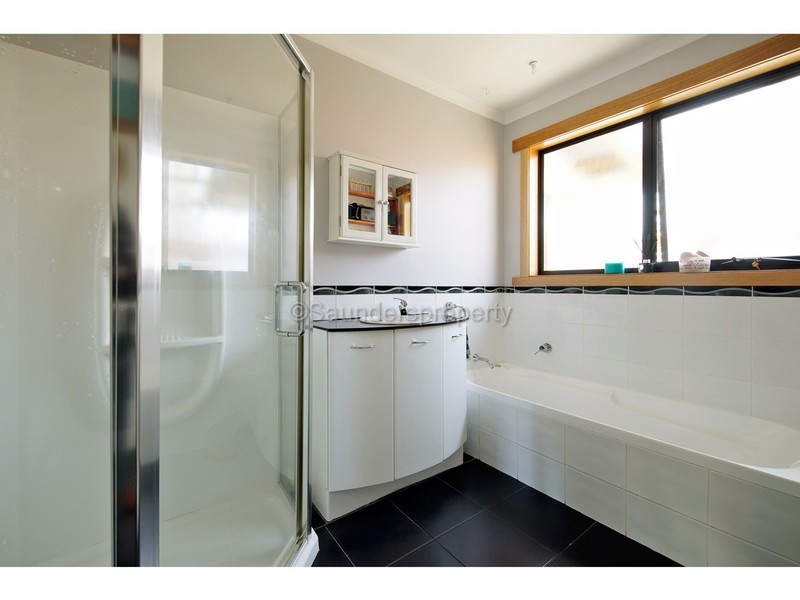 25 Greenway Avenue, Devonport TAS 7310