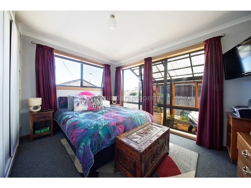 25 Greenway Avenue, Devonport TAS 7310
