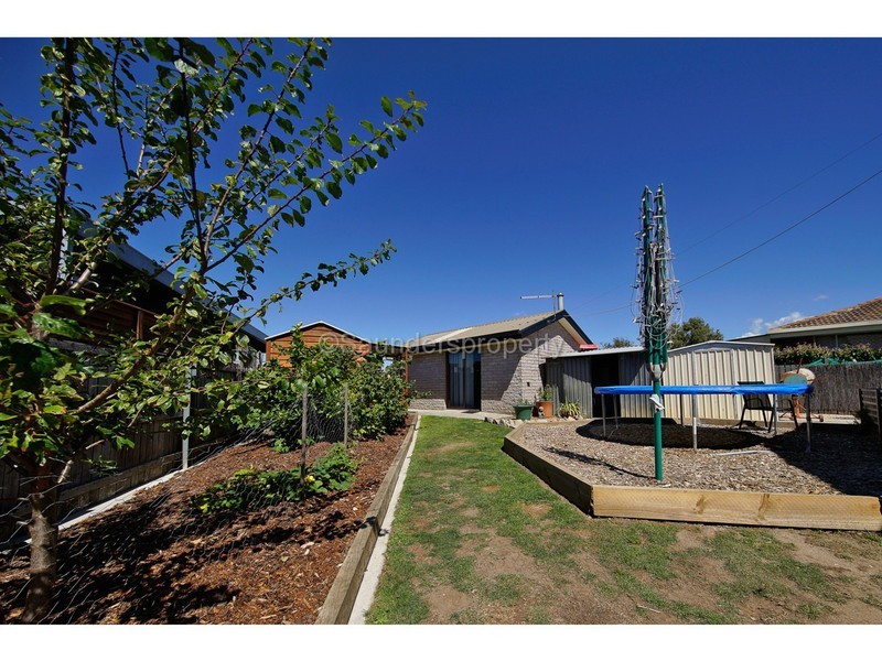 25 Greenway Avenue, Devonport TAS 7310