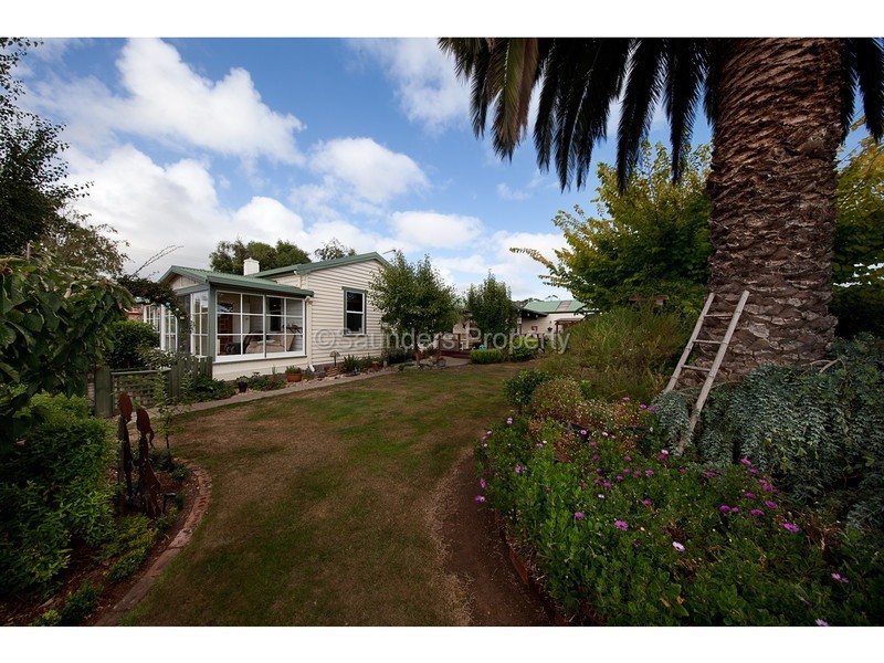 56 Valley Road, Devonport TAS 7310