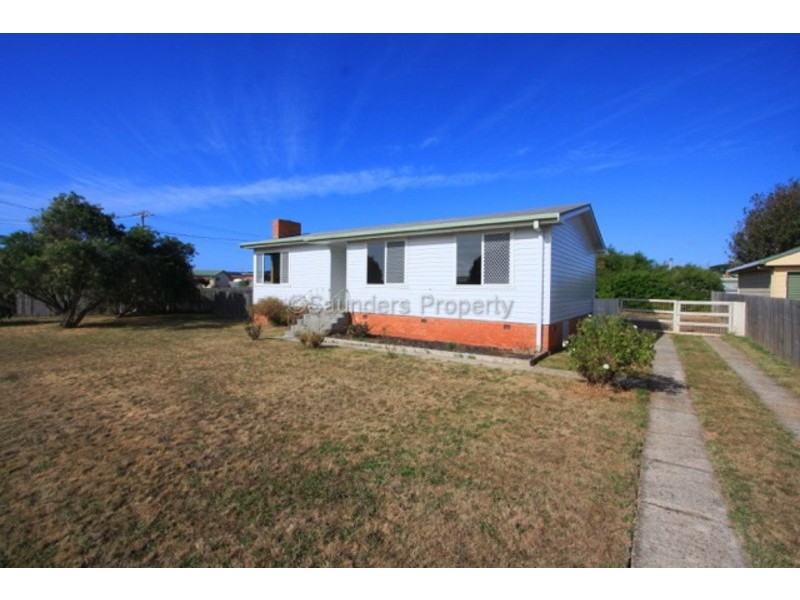 11 North Caroline Street, East Devonport TAS 7310