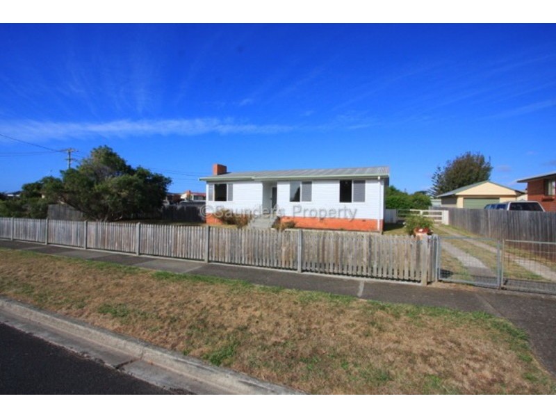 11 North Caroline Street, East Devonport TAS 7310