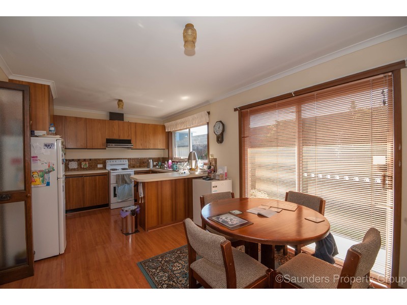 1/4 Allanbrae Place, Devonport TAS 7310