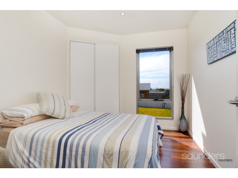 2/5 Andrews Place, Bridport TAS 7262