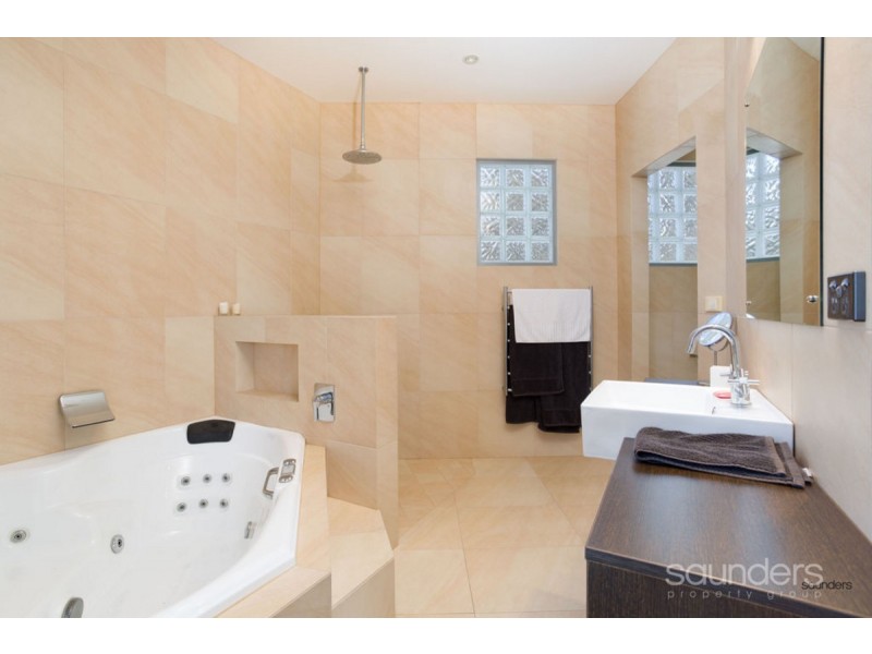 2/5 Andrews Place, Bridport TAS 7262