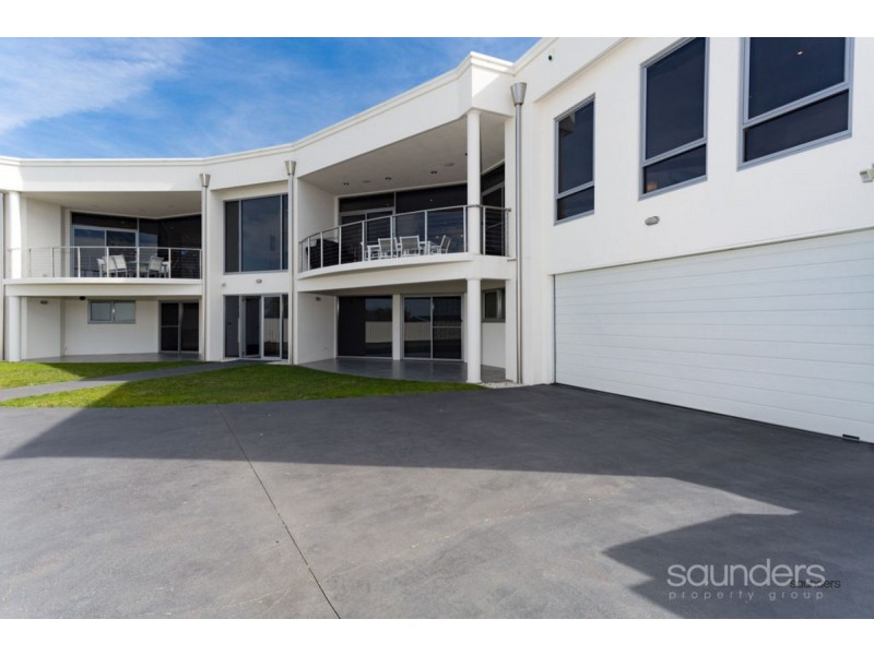 2/5 Andrews Place, Bridport TAS 7262