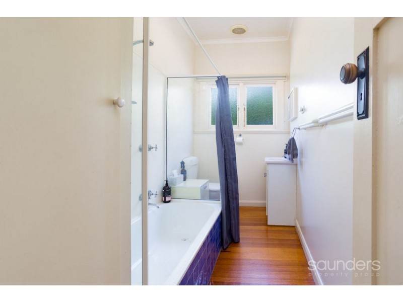 8 Hillside Crescent, West Launceston TAS 7250