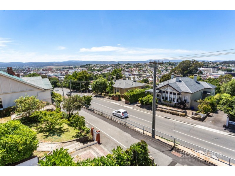 8 Hillside Crescent, West Launceston TAS 7250