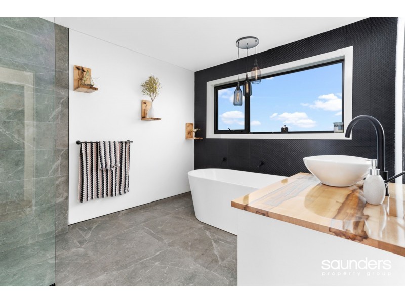 10 Andrews Place, Bridport TAS 7262