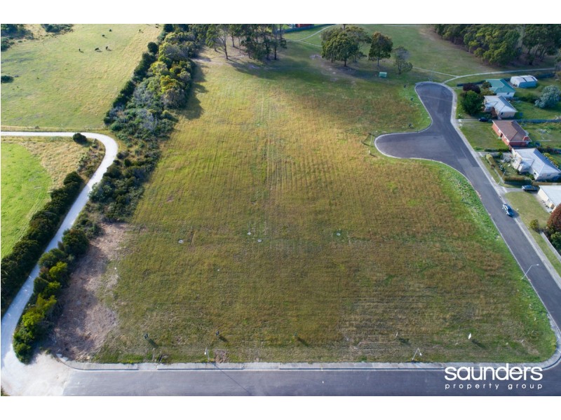 24 Stonehouse Street, George Town TAS 7253