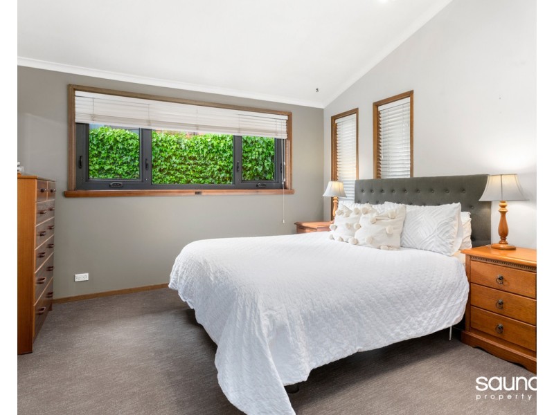 24 Ronald Place, Norwood TAS 7250