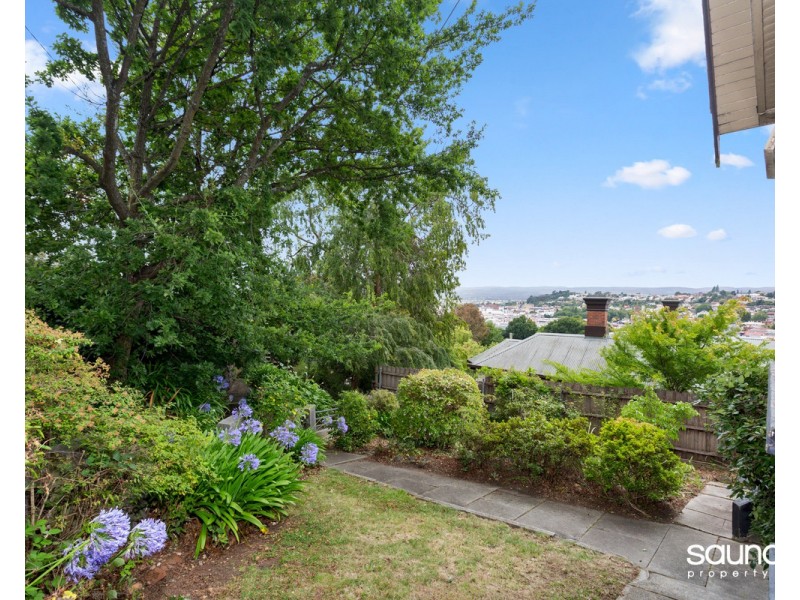 1 Hillside Crescent, West Launceston TAS 7250