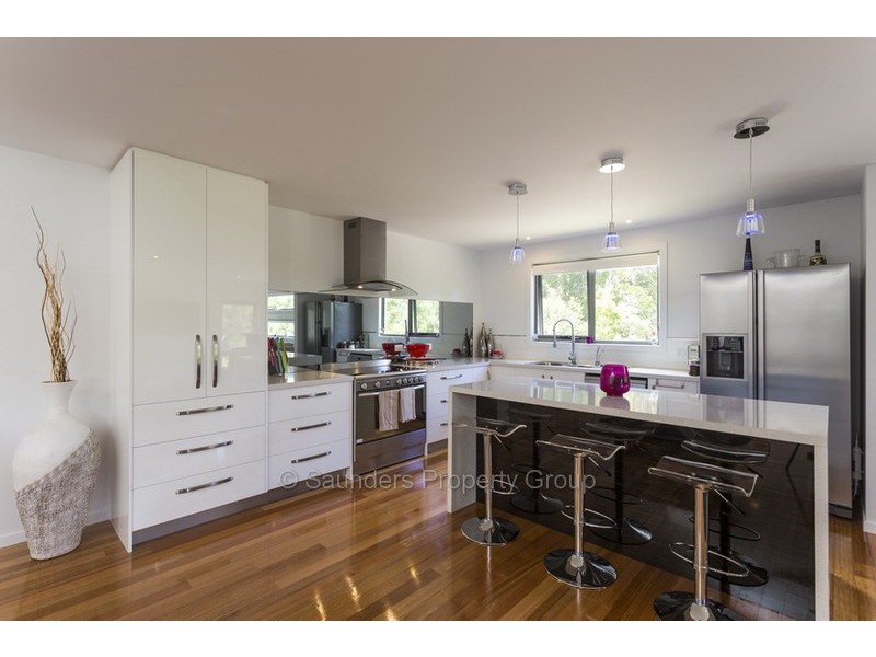 8 Harris Road, Stony Rise TAS 7310