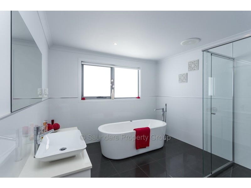 8 Harris Road, Stony Rise TAS 7310