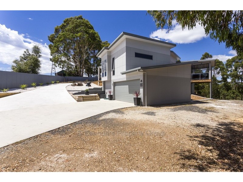 8 Harris Road, Stony Rise TAS 7310