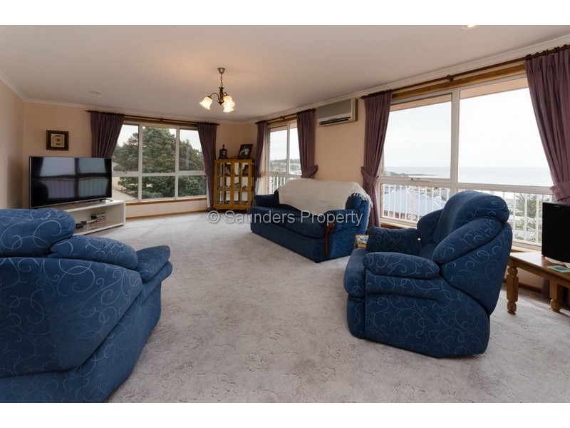 12 Kentish Street, Penguin TAS 7316