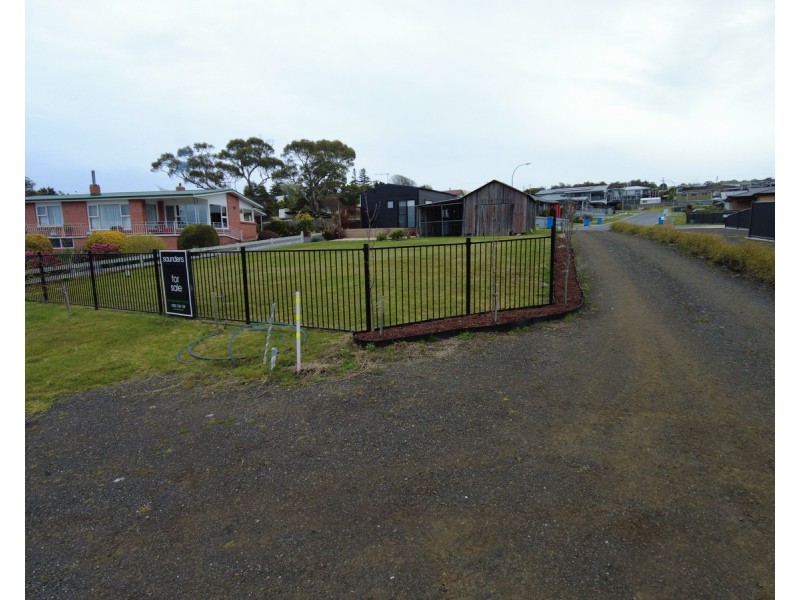 13 Therese Street, Bridport TAS 7262