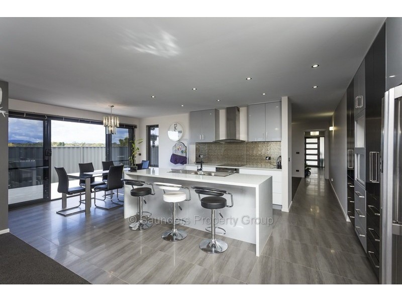 9 Haven Drive, Shearwater TAS 7307