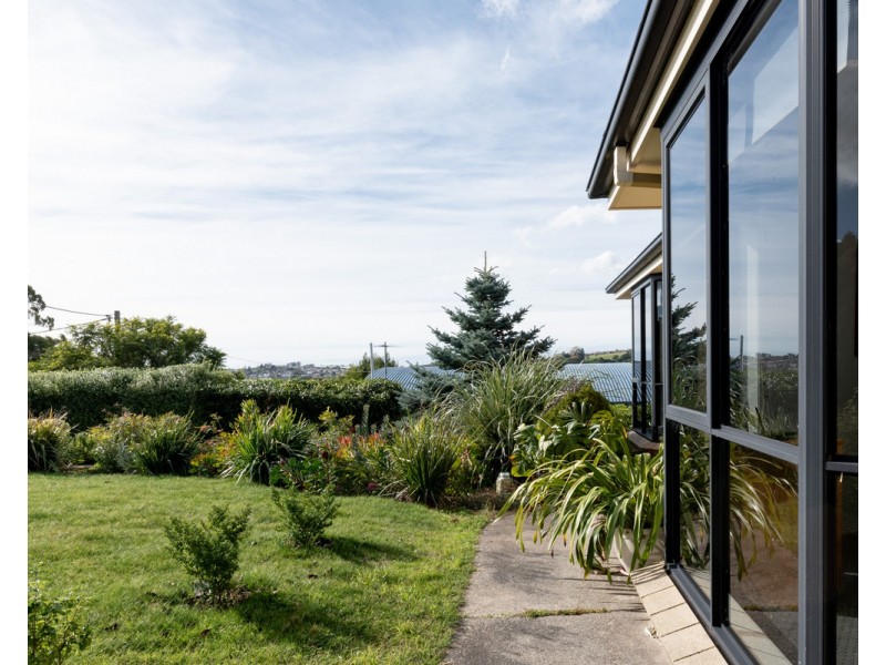 66 Mungala Crescent, Miandetta TAS 7310