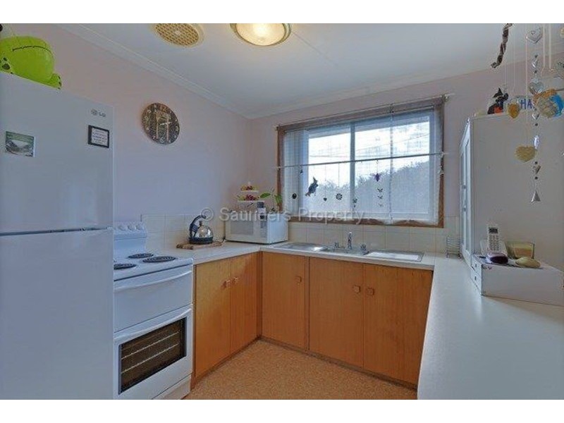 2/6 West Street, Upper Burnie TAS 7320