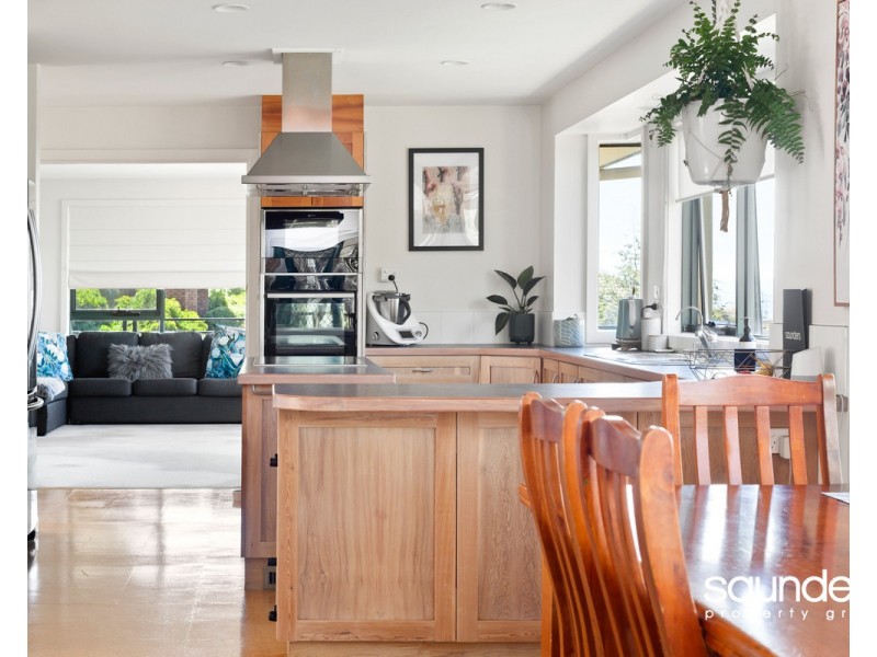 81 New World Avenue, Trevallyn TAS 7250