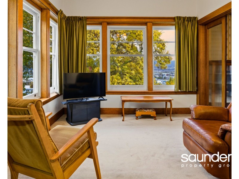 6-8 Broadview Cr, Trevallyn TAS 7250