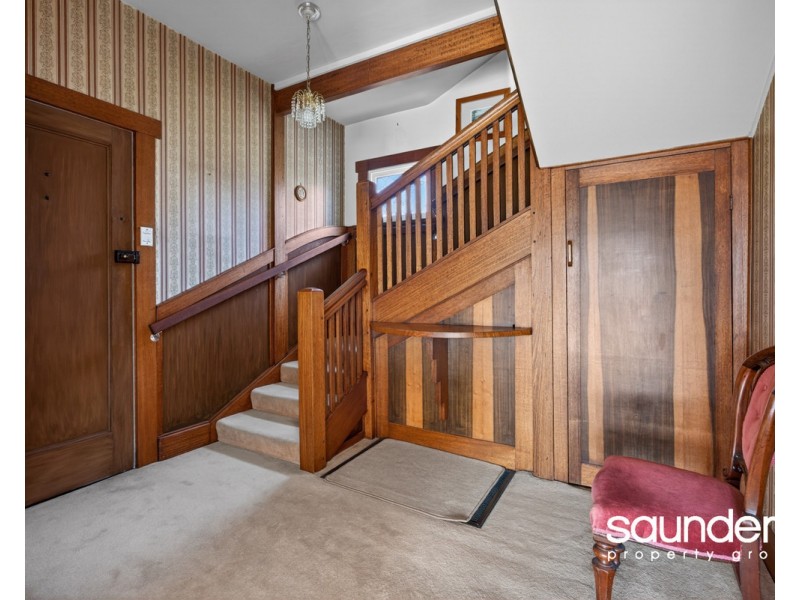 6-8 Broadview Cr, Trevallyn TAS 7250