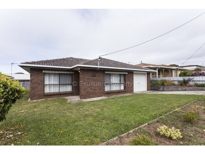 2/207 Steele Street, Devonport TAS 7310