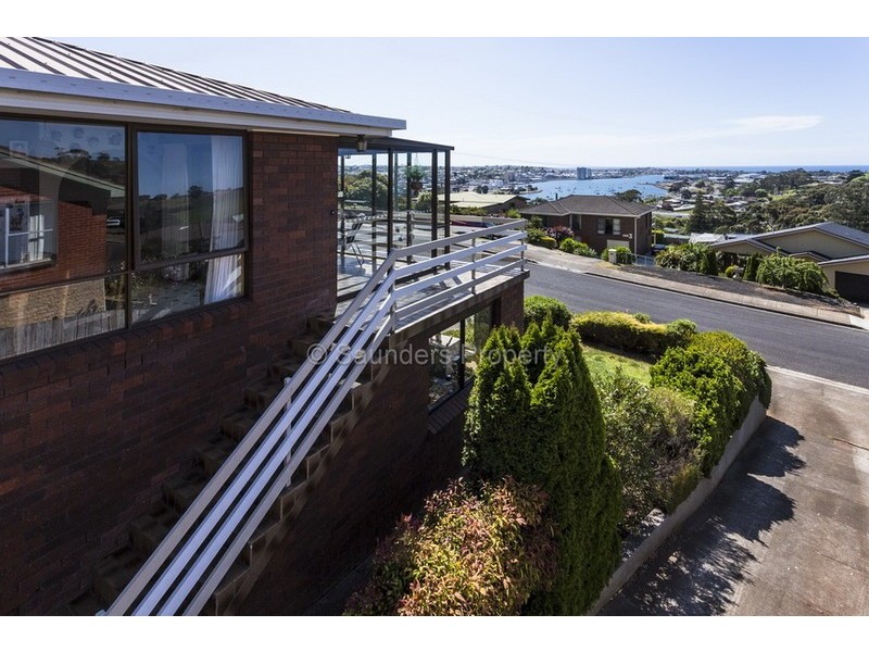 58 Sunbeam Crescent, East Devonport TAS 7310