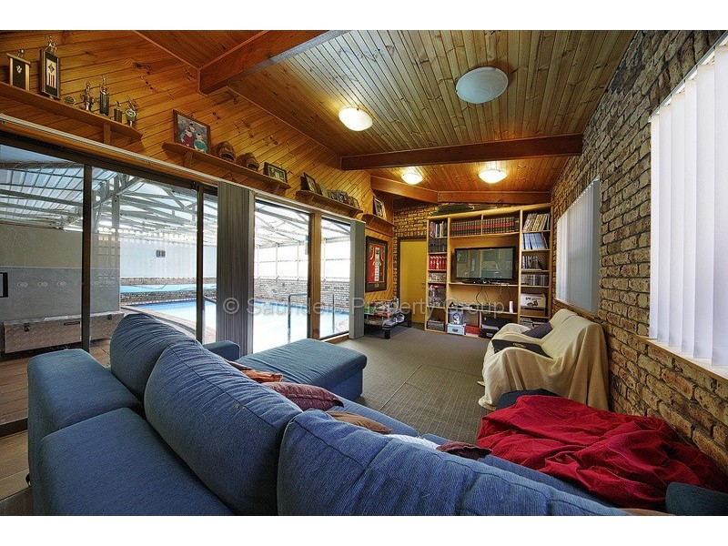 16 Lawrence Drive, Devonport TAS 7310