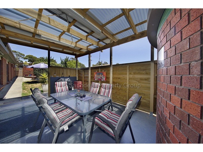 16 Lawrence Drive, Devonport TAS 7310