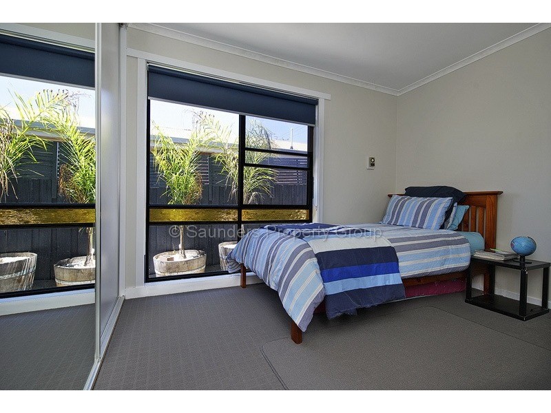 16 Lawrence Drive, Devonport TAS 7310