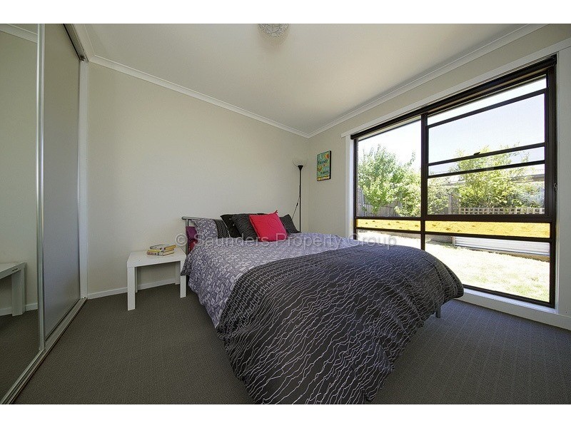 16 Lawrence Drive, Devonport TAS 7310