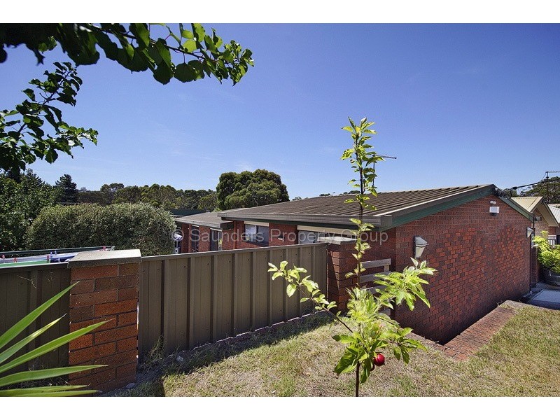 16 Lawrence Drive, Devonport TAS 7310