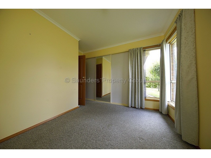 3 Adye Street, Roland TAS 7306