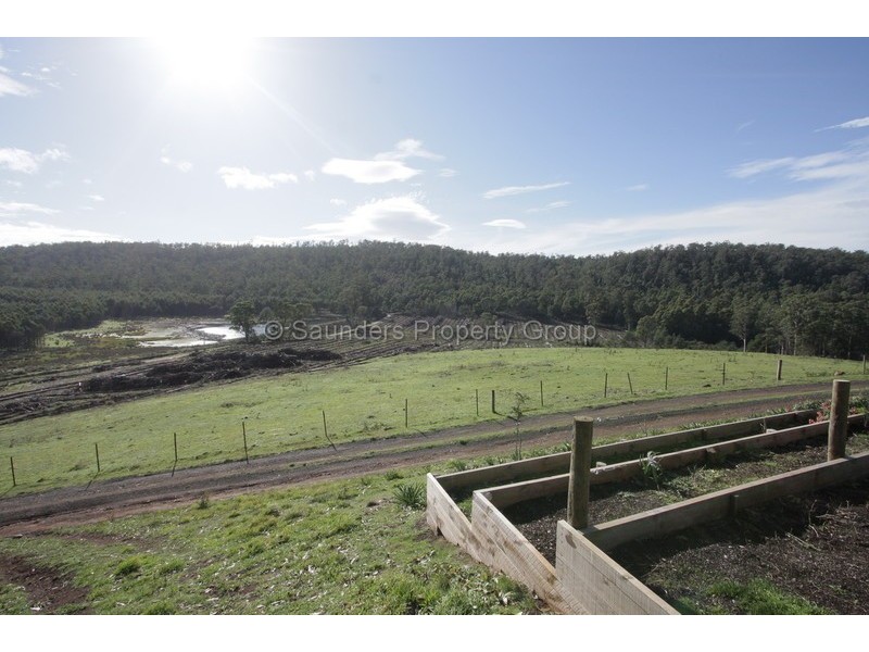 214 Leonards Road, Montana TAS 7304