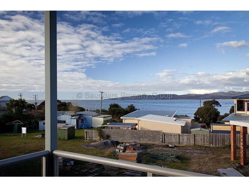 2/71 Joyce Street, Hawley Beach TAS 7307