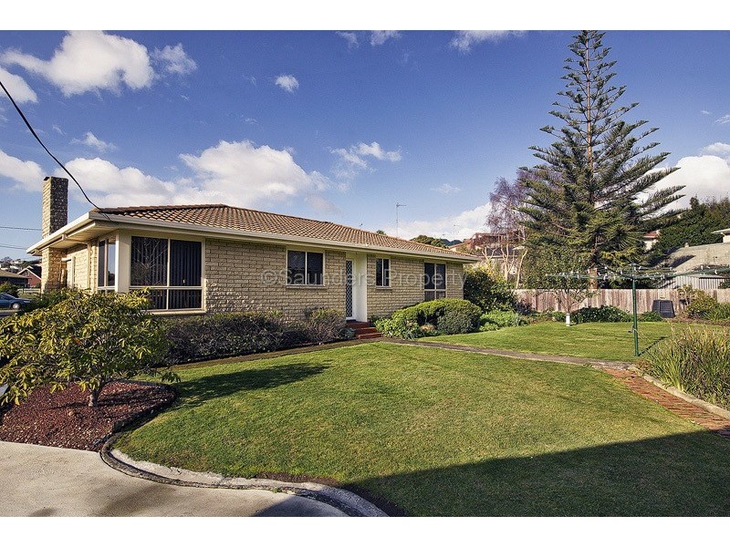 8 Westbury Place, Devonport TAS 7310