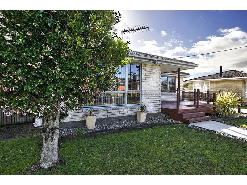 6 Valley Road, Devonport TAS 7310